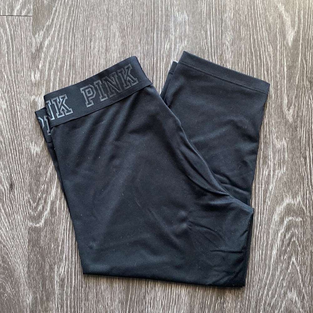 PINK Victoria’s Secret Capri Legging
